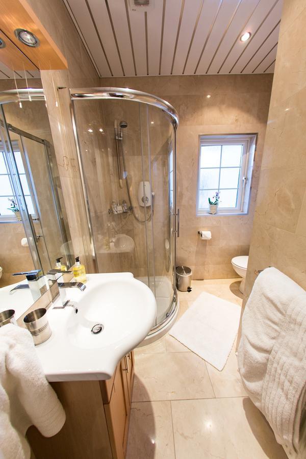 Shantalla Lodge Bed And Breakfast Santry Exteriör bild